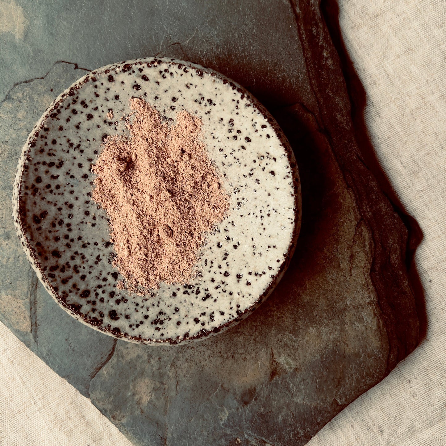 SOFT MINERAL EXFOLIANT | Gentle powder exfoliant with Chamomile, Manuka Honey & Ooray