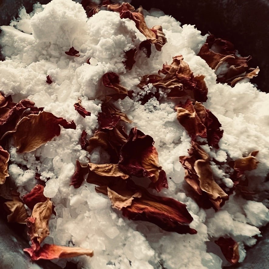 SILKY BATH ELIXIR | Hydrating Bath Milk with Coconut, Cypress & Rose