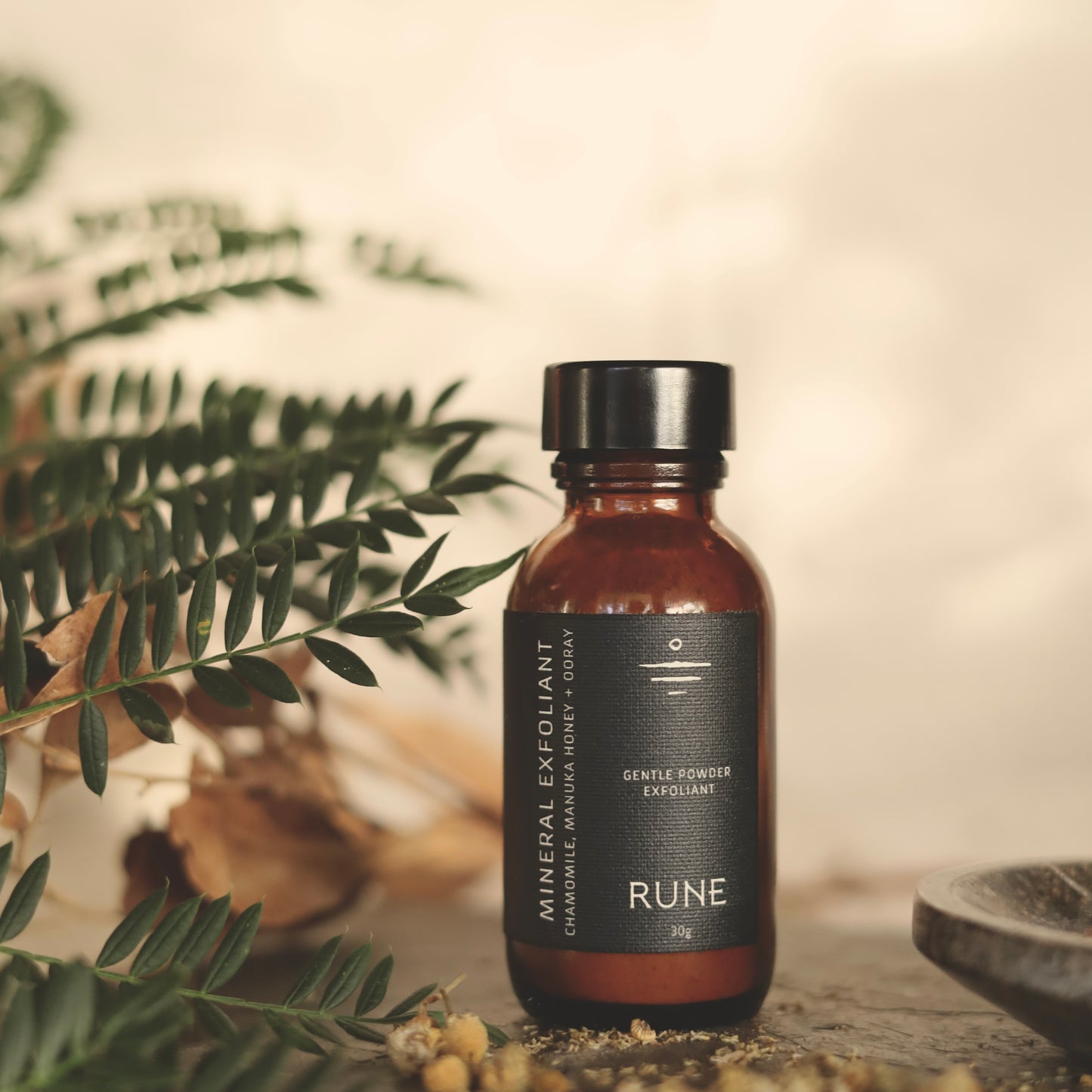 SOFT MINERAL EXFOLIANT | Gentle powder exfoliant with Chamomile, Manuka Honey & Ooray